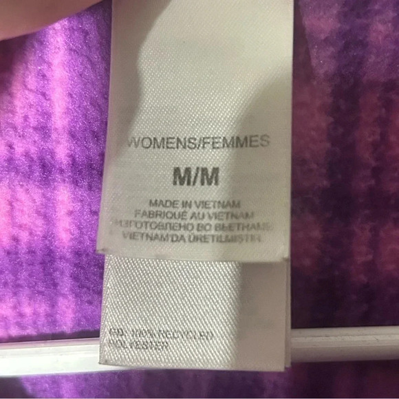 The North Face Fleece 1/4 Zip Pull Over. Purple and Pink plaid. Size Medium. - Picture 5 of 9